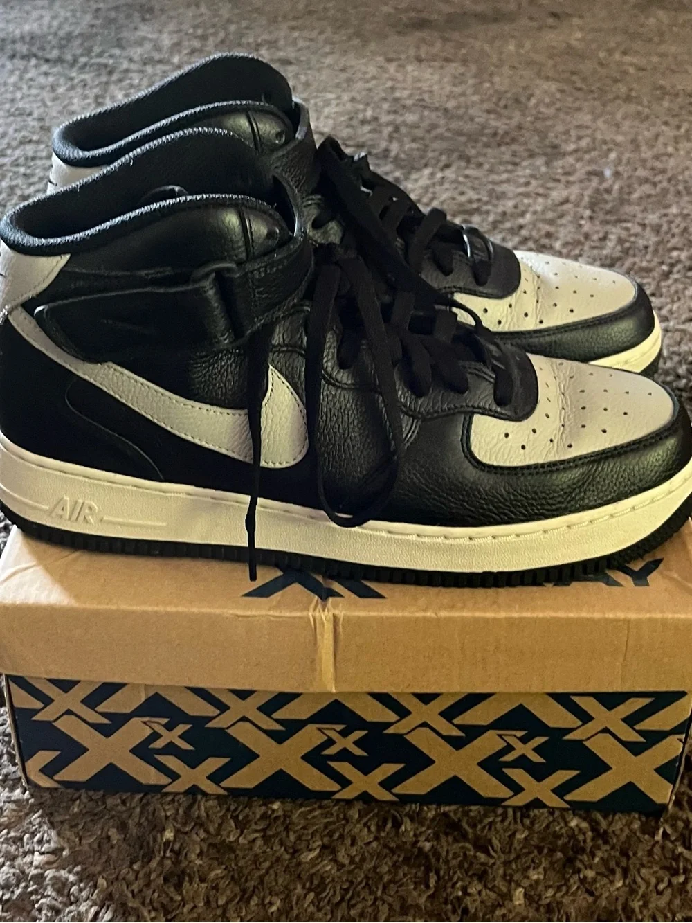Nike Air Force 1 Black and Gray High-Top Sneakers with Strap - Style DV3908-900